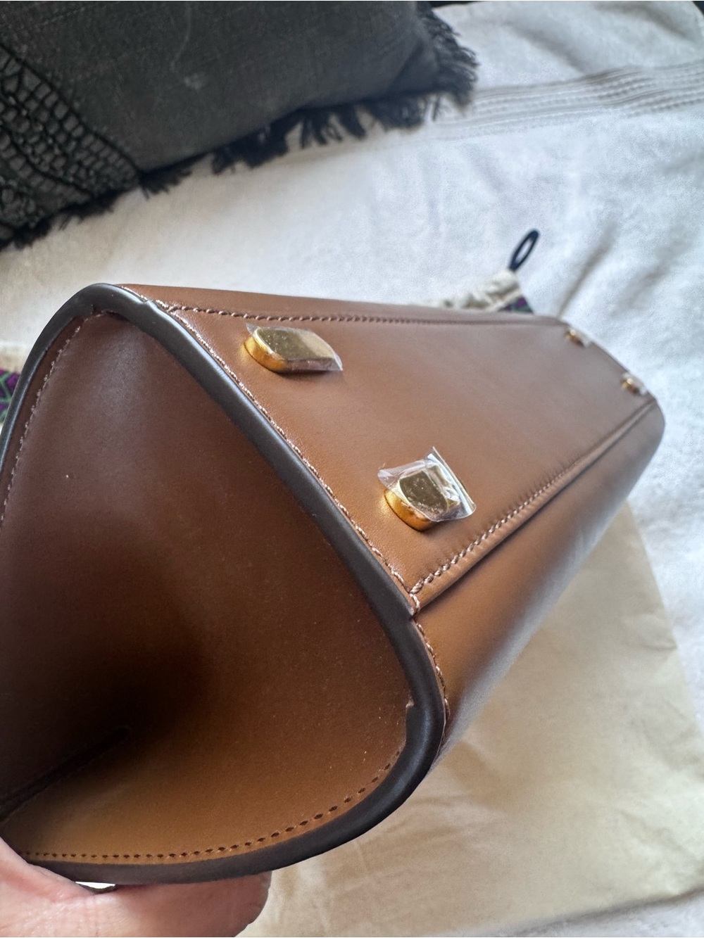 Tory Burch Small Lee Radzwill Bag in Smooth Leather - Picture 7 of 11